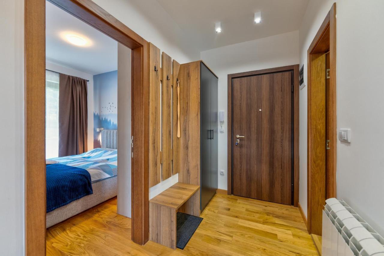 1496 Apartment *